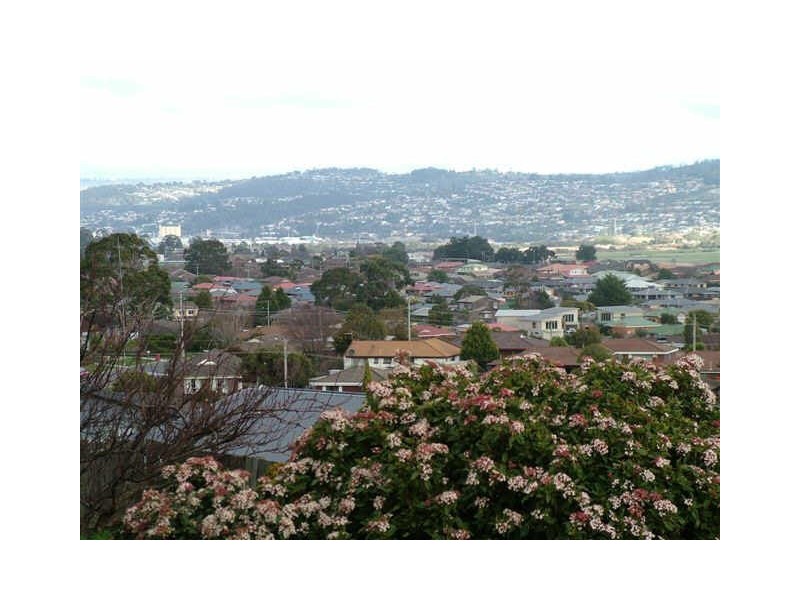 31 Vermeer Avenue, Newnham TAS 7248