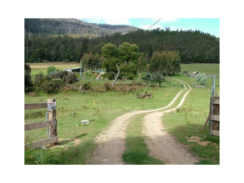 10 Upper Esk Road, Upper Esk TAS 7214