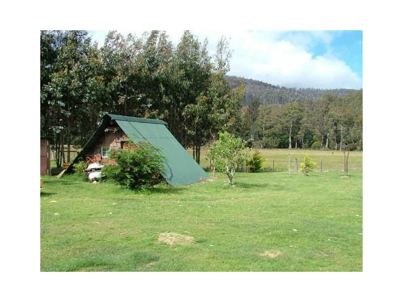 10 Upper Esk Road, Upper Esk TAS 7214