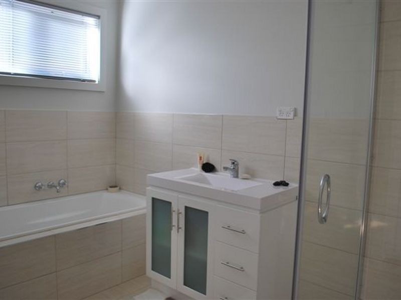 1/9 Monet Place, Newnham TAS 7248