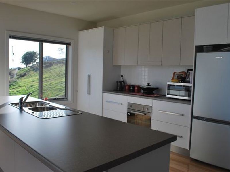 2/9 Monet Place, Newnham TAS 7248