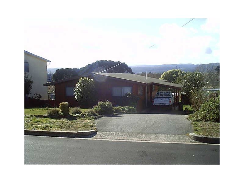 11 Valley Street, Riverside TAS 7250