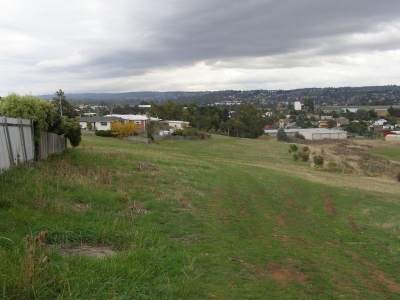 Waverley TAS 7250
