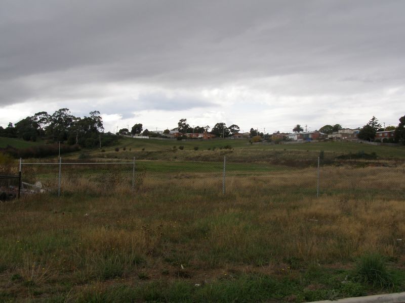 Waverley TAS 7250