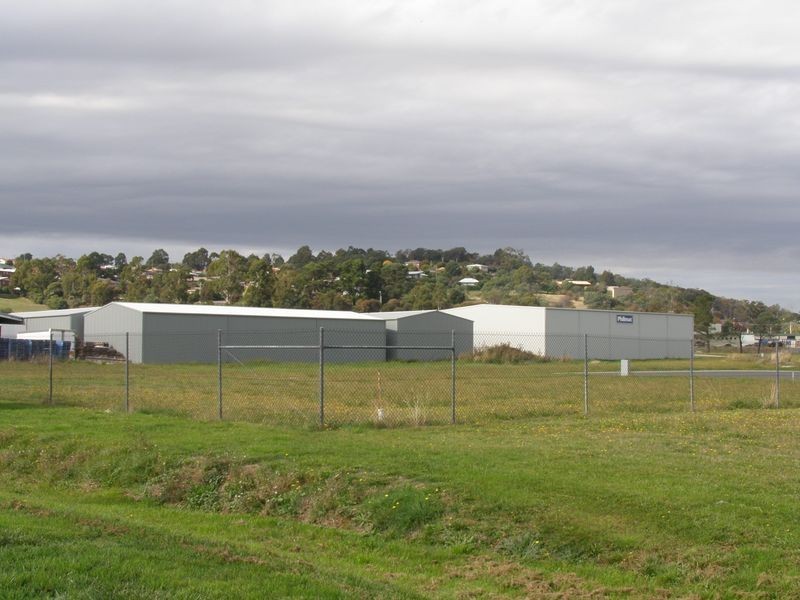 Waverley TAS 7250