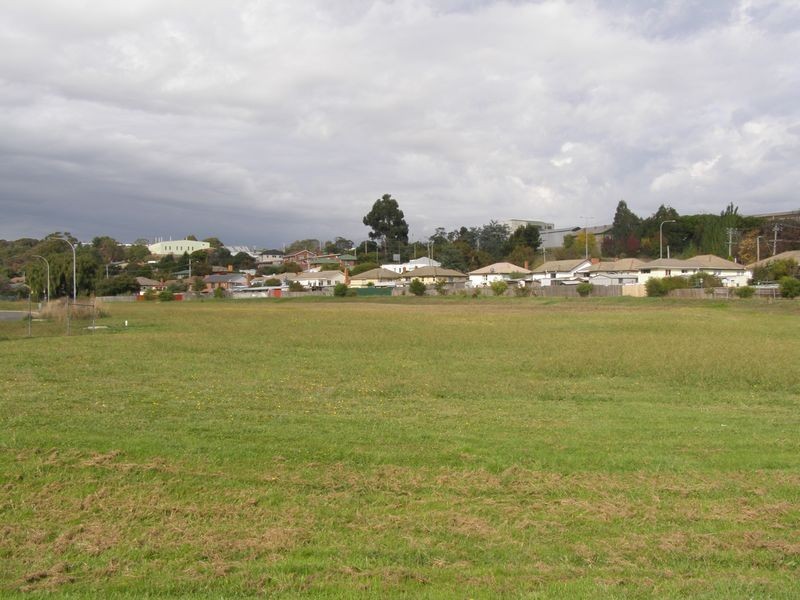 Waverley TAS 7250