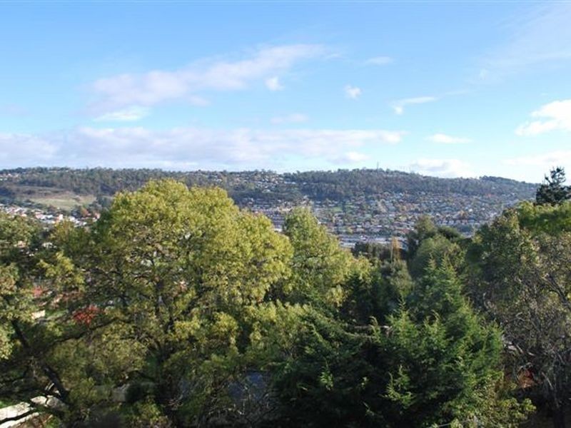 Newstead TAS 7250