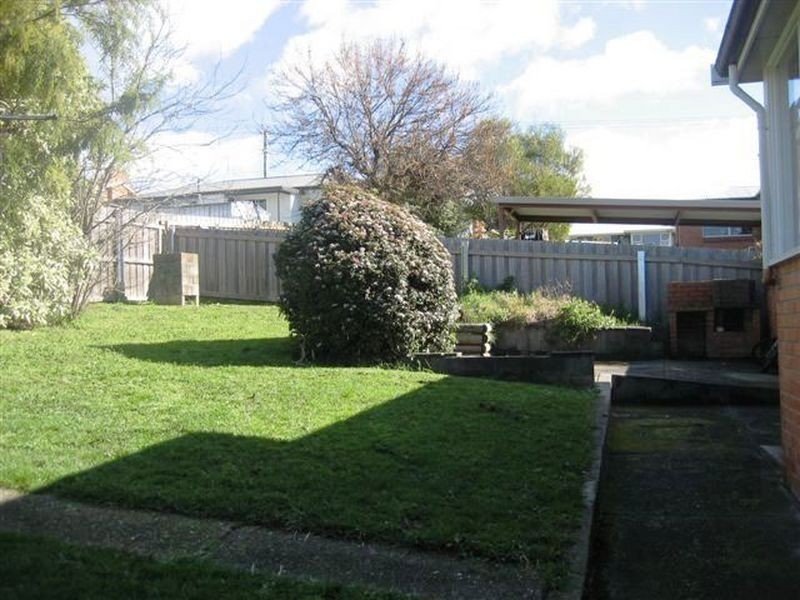 17 Meadowbank Road, Newnham TAS 7248