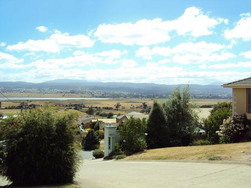 1/48 Andrea Place, Riverside TAS 7250