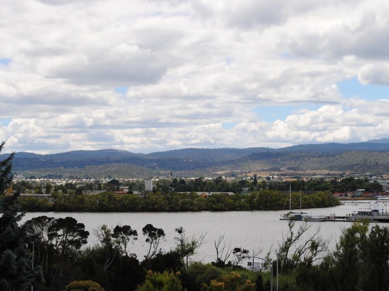 4 Trevallyn Road, Trevallyn TAS 7250