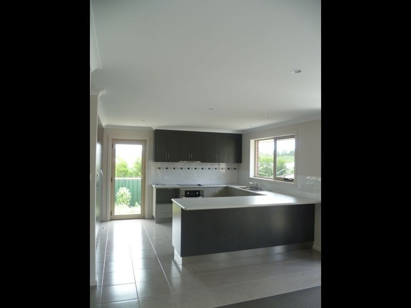 2 / 1 Corella Drive, Legana TAS 7277