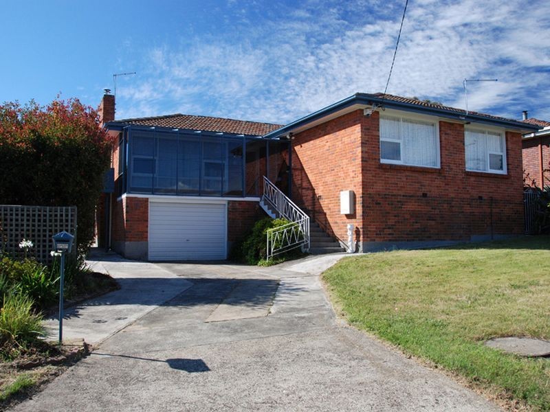 7 Cedar Street, Newnham TAS 7248
