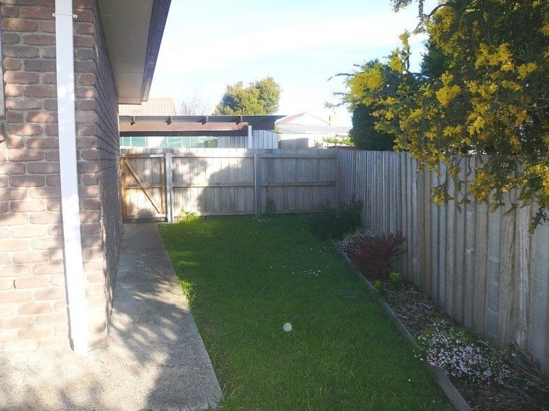 2 / 19 Wallace Street, Newnham TAS 7248