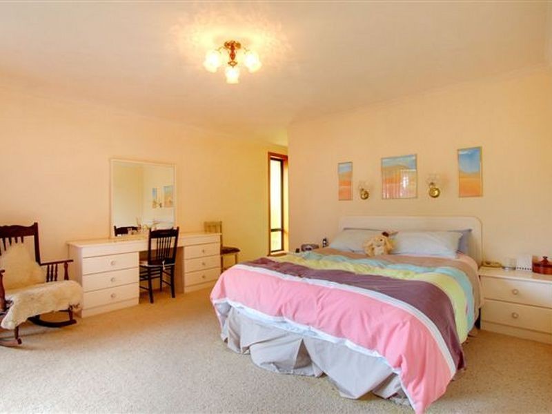 5 Zenith Court, Blackstone Heights TAS 7250