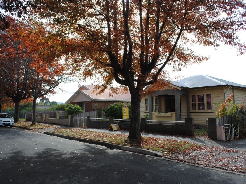 16 Birdwood Street, Mowbray TAS 7248