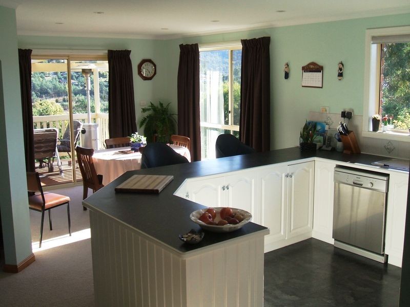 19 Baker Court, Blackstone Heights TAS 7250