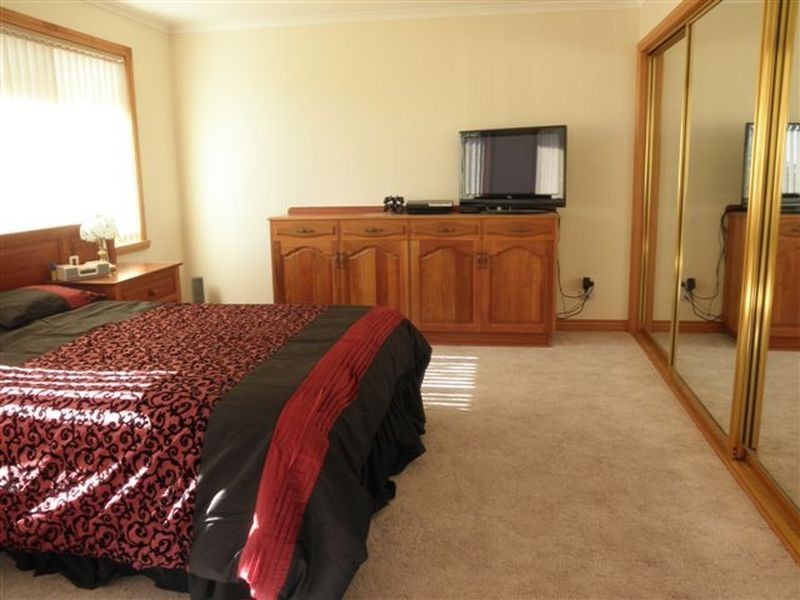 5 Oakmont Way, Prospect Vale TAS 7250