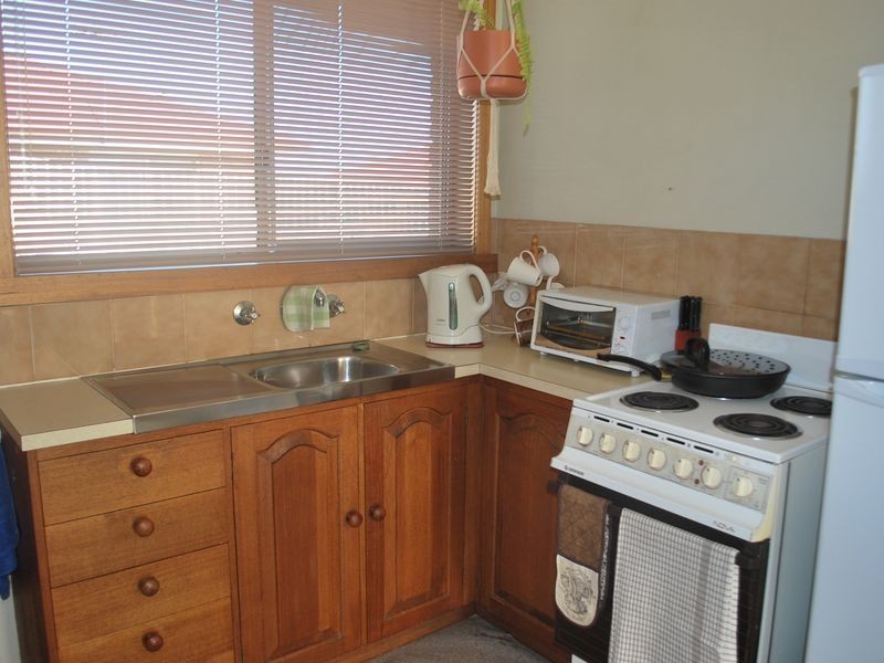 1/16 Bishops Drive, Newnham TAS 7248