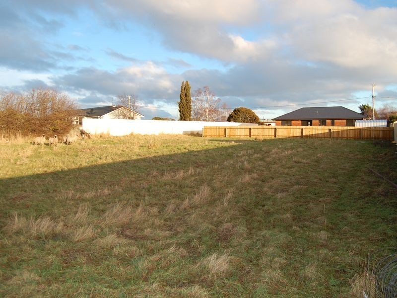 4 Macquarie Street, Cressy TAS 7302