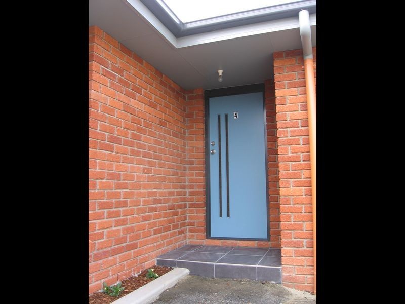 1-4/15-17 Conway Street, Mowbray TAS 7248