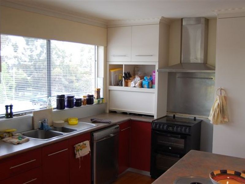 13 Woodland Grove, Newnham TAS 7248