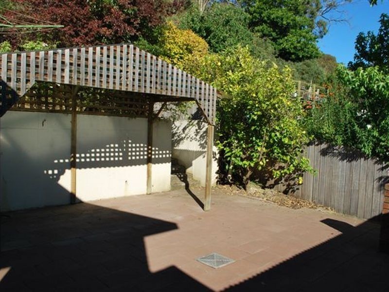 8 Alexander Avenue, West Launceston TAS 7250