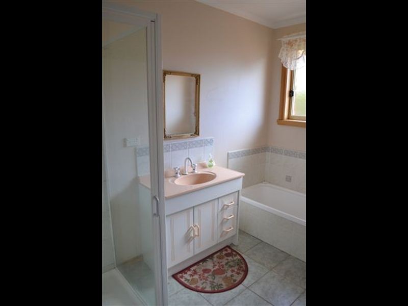 11 Piper Avenue, Youngtown TAS 7249