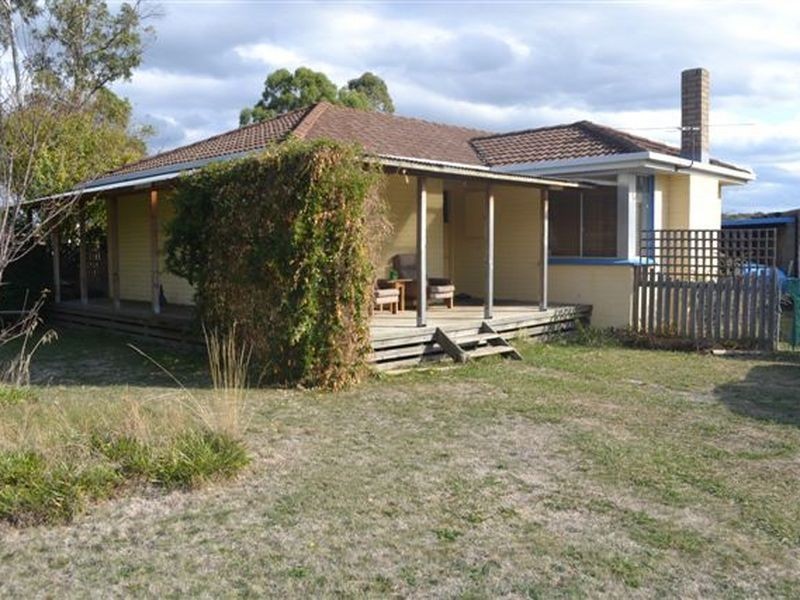 6 Hazelwood Parade, Ravenswood TAS 7250