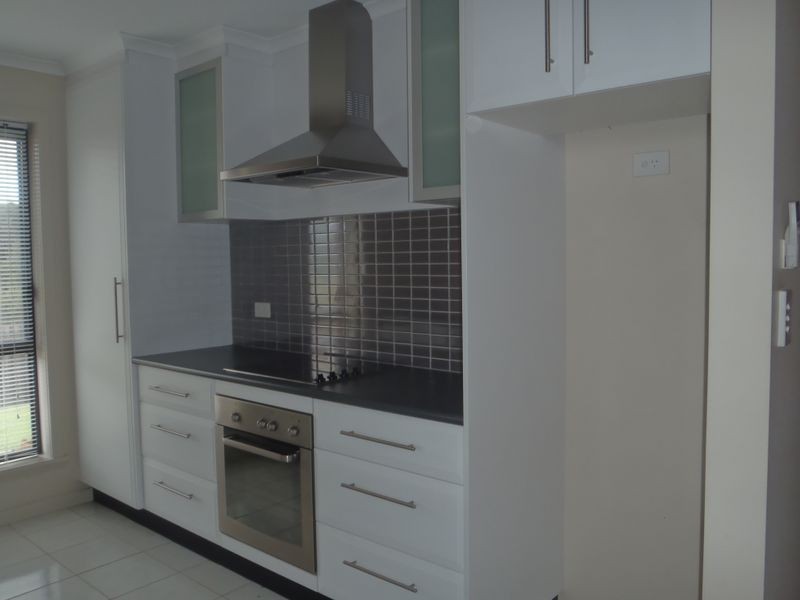 2/17 Henry Grove (off Fulton St), Legana TAS 7277