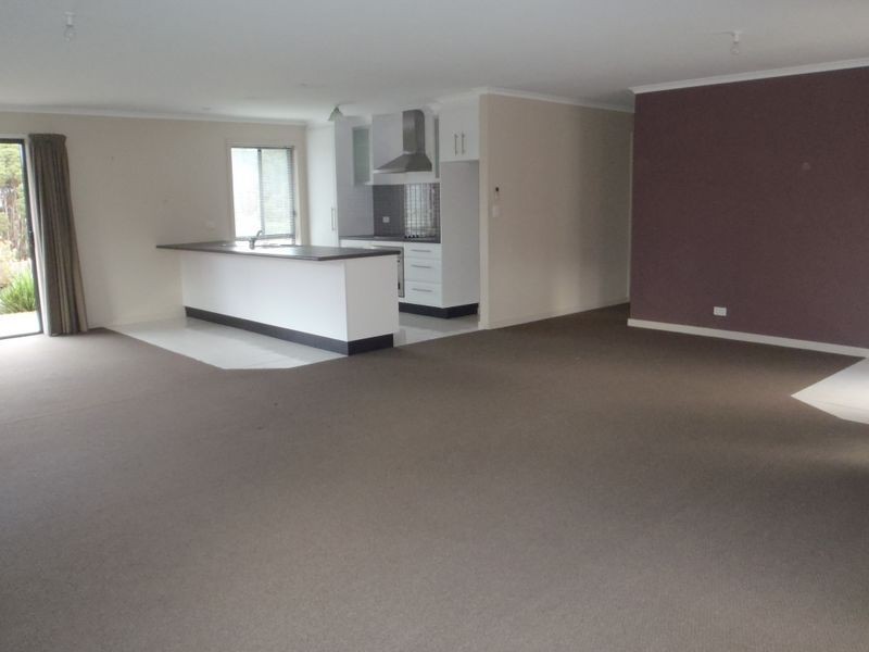 2/17 Henry Grove (off Fulton St), Legana TAS 7277
