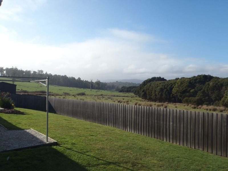 2/17 Henry Grove (off Fulton St), Legana TAS 7277