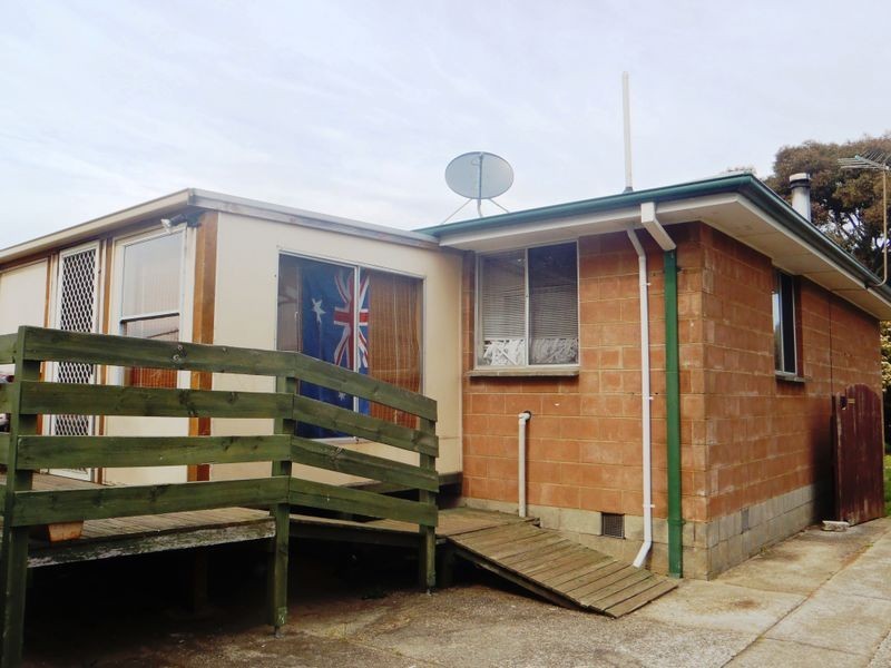 12 Warring Street, Ravenswood TAS 7250