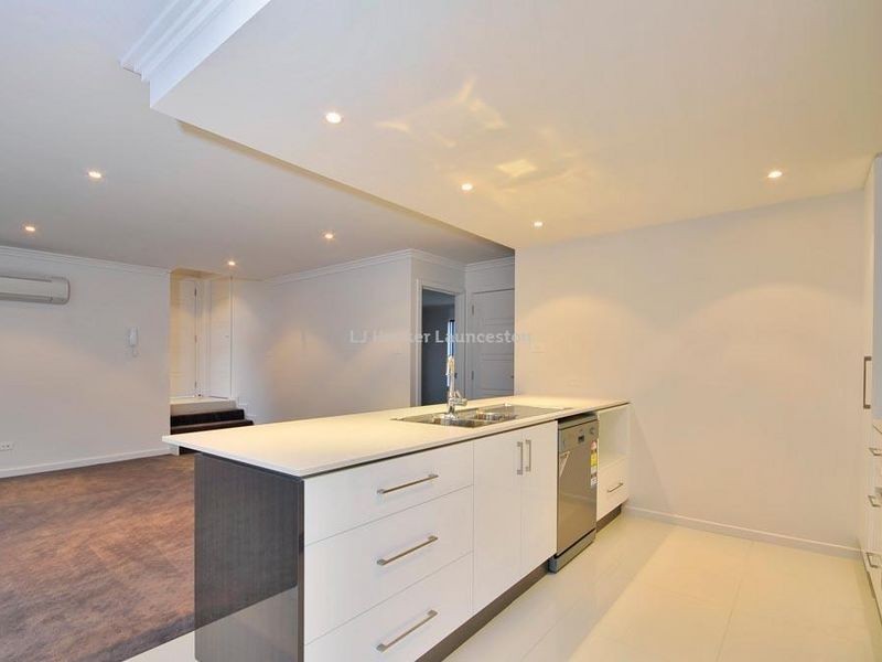 6/161 Alanvale Road, Newnham TAS 7248