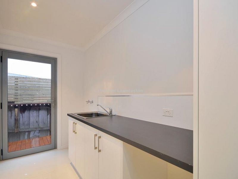 6/161 Alanvale Road, Newnham TAS 7248