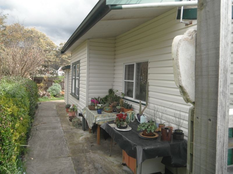 6 John Street, Beaconsfield TAS 7270