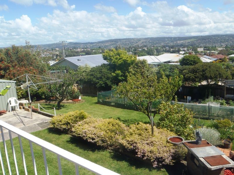 28 Laver Grove, Newnham TAS 7248