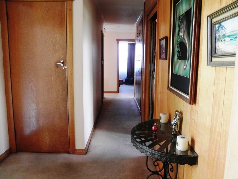 28 Laver Grove, Newnham TAS 7248