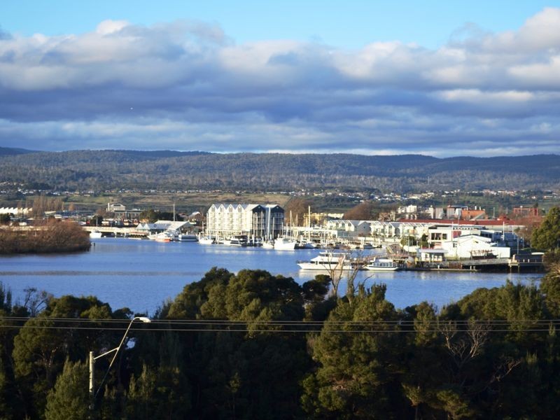 19 West Tamar Road, Trevallyn TAS 7250