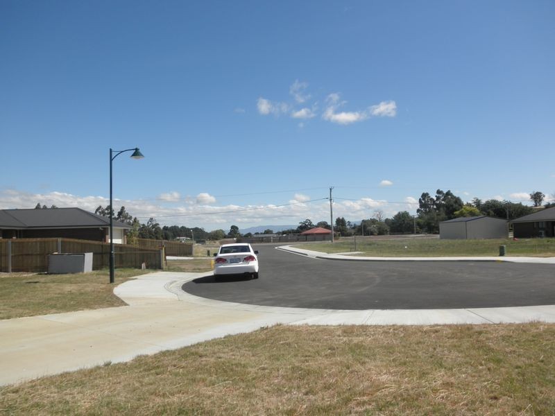 2 Thames Court, Perth TAS 7300