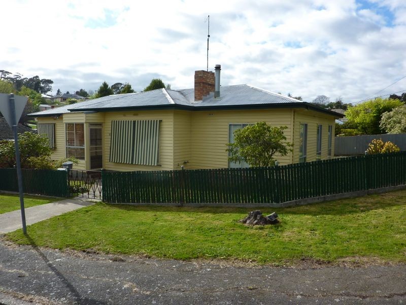 16 Pitt Avenue, Trevallyn TAS 7250