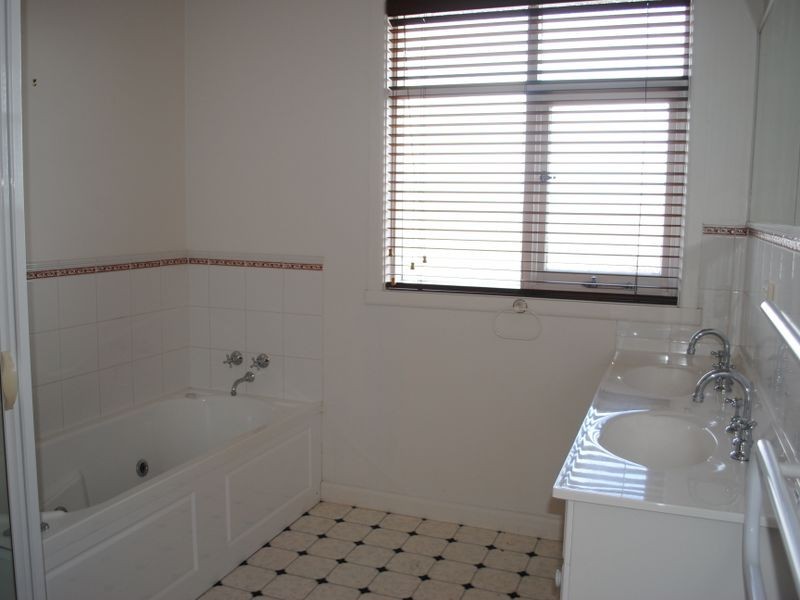 24 Denman Road, Trevallyn TAS 7250