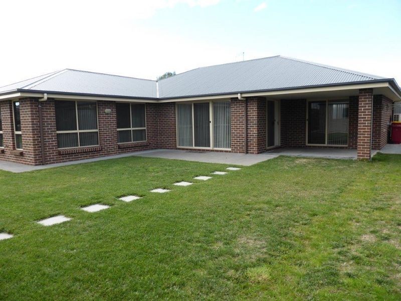 5 Manta Court, Newnham TAS 7248
