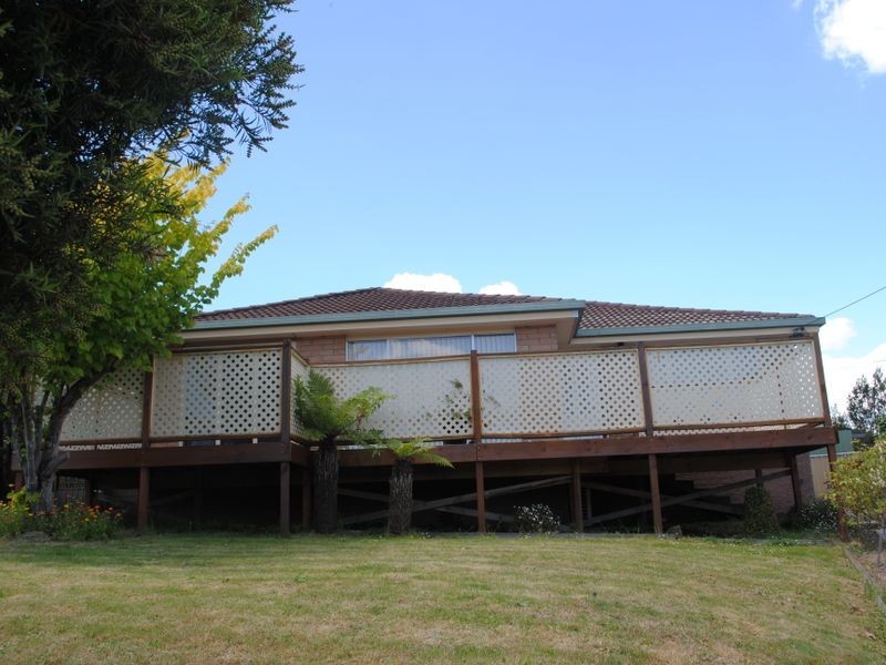 24 Rowland Crescent, Summerhill TAS 7250