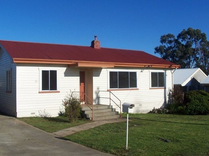 4 Hogarth Street, Waverley TAS 7250