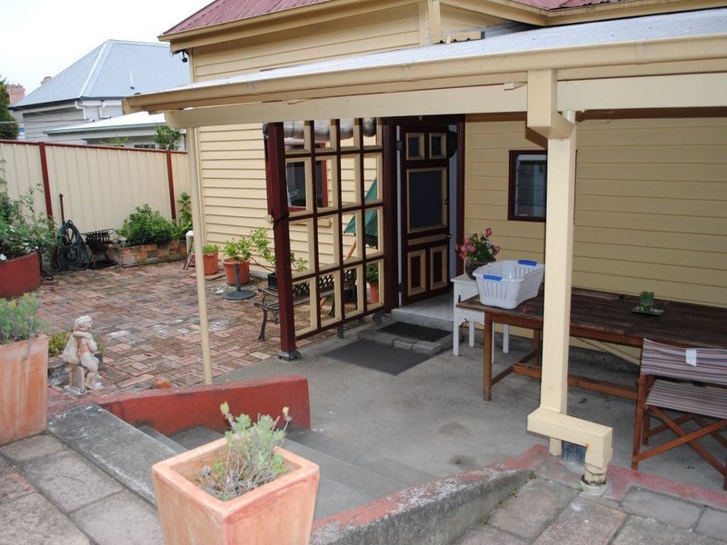 34 Racecourse Crescent, Launceston TAS 7250