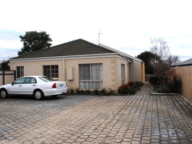 2/7 Pine Ave, Newstead TAS 7250