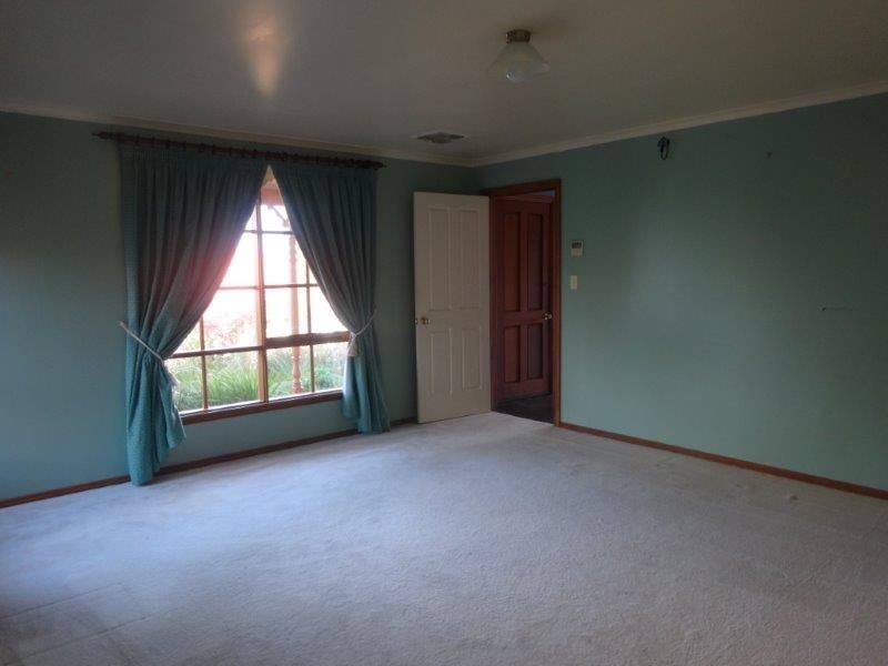 33 Delta Ave, Youngtown TAS 7249
