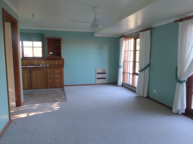 33 Delta Ave, Youngtown TAS 7249