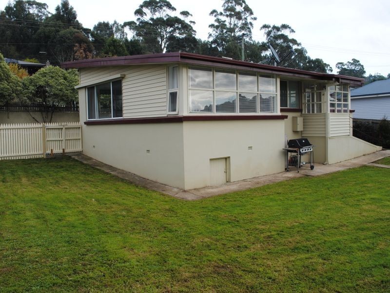 8 Pitt Avenue, Trevallyn TAS 7250