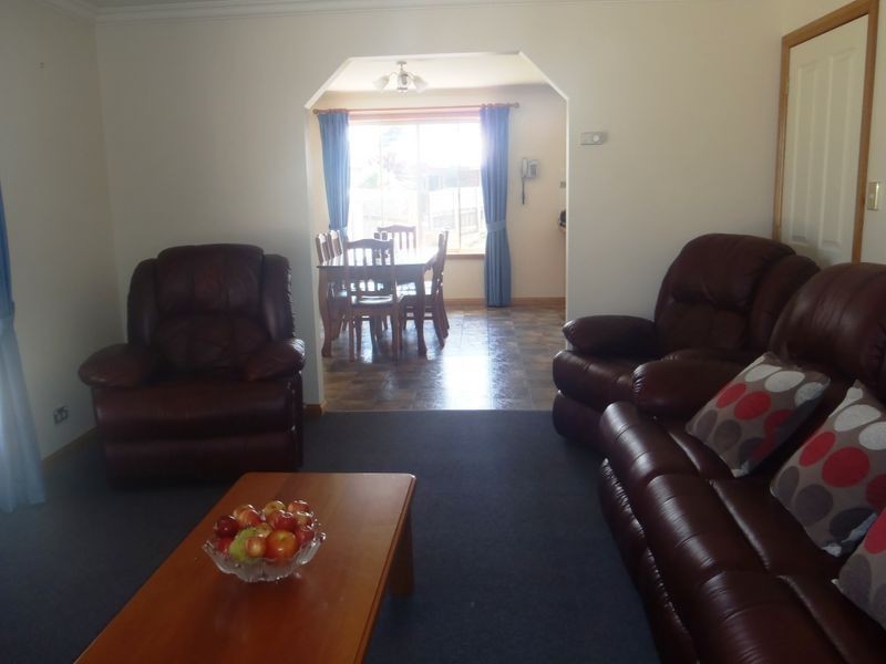 10 Comice Place, Newnham TAS 7248